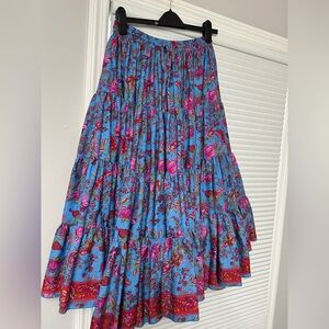 Derhy skirt size small full midi maxi skirt in beautiful print
